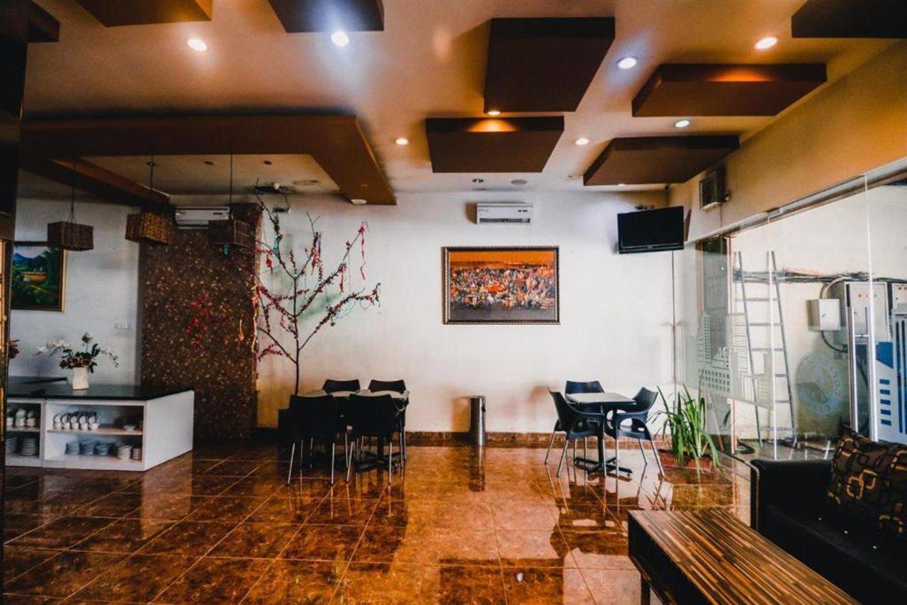红多兹Plus酒店-近苏丹哈桑丁机场 马卡萨 外观 照片